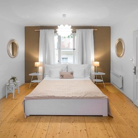 Abc Suites Praha Bagian luar foto
