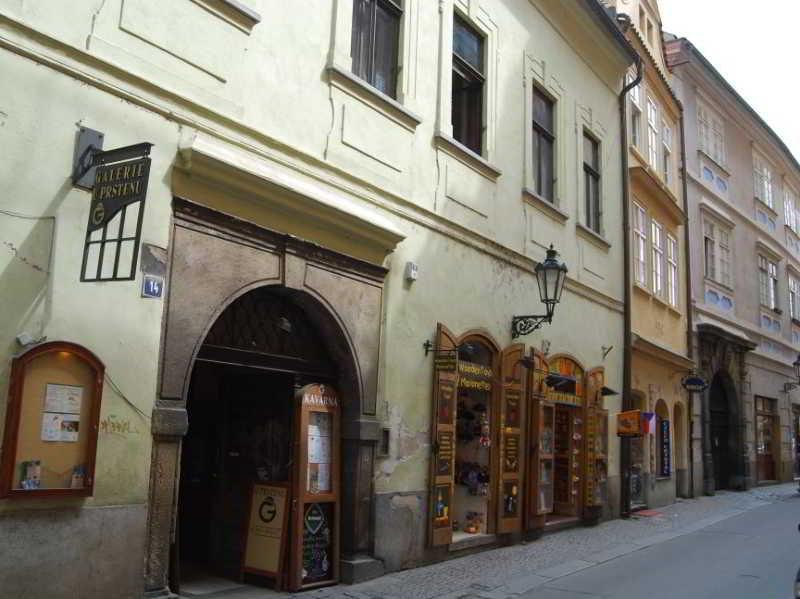 Abc Suites Praha Bagian luar foto