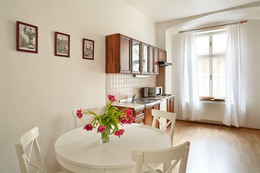 Abc Suites Praha Bagian luar foto
