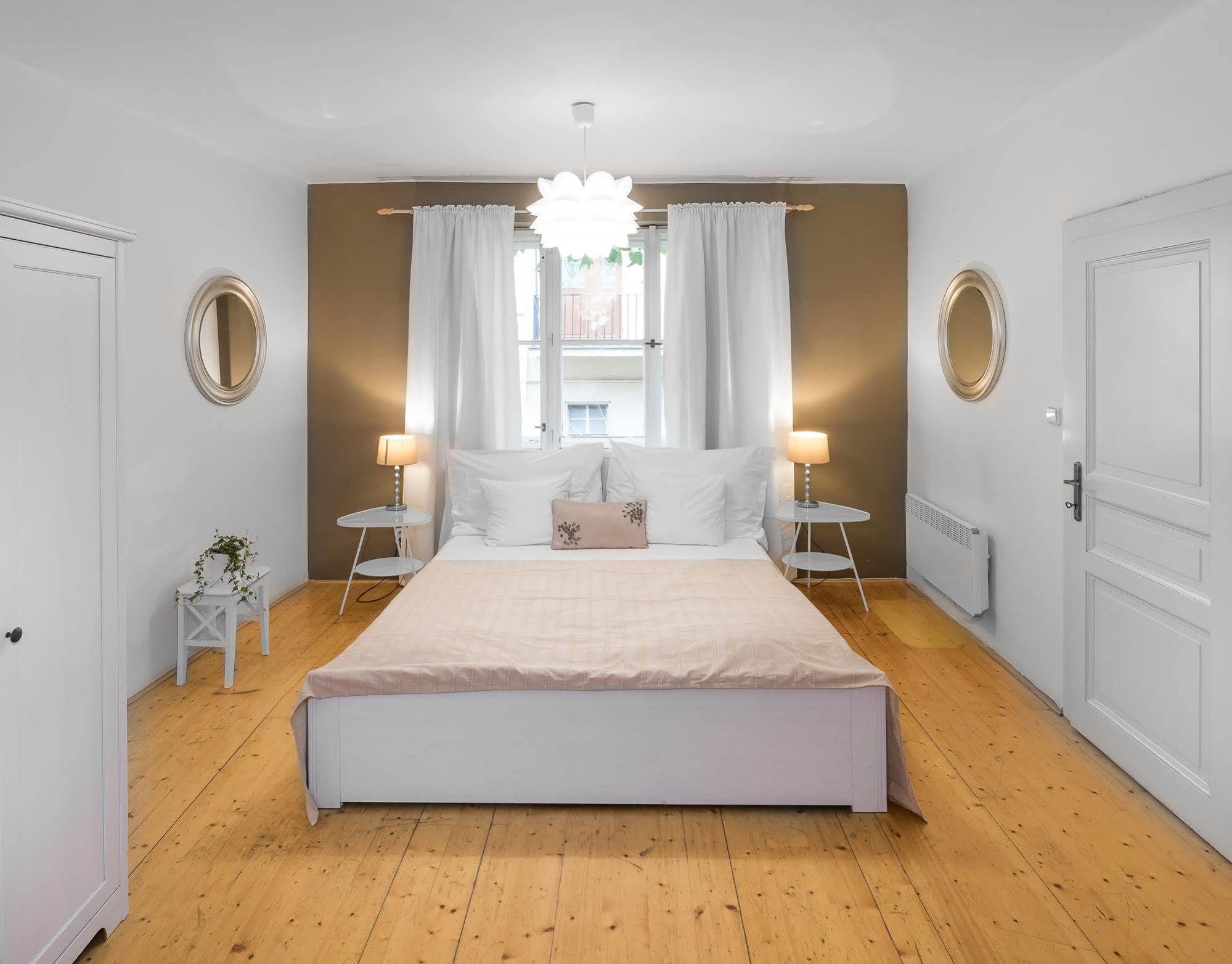Abc Suites Praha Bagian luar foto