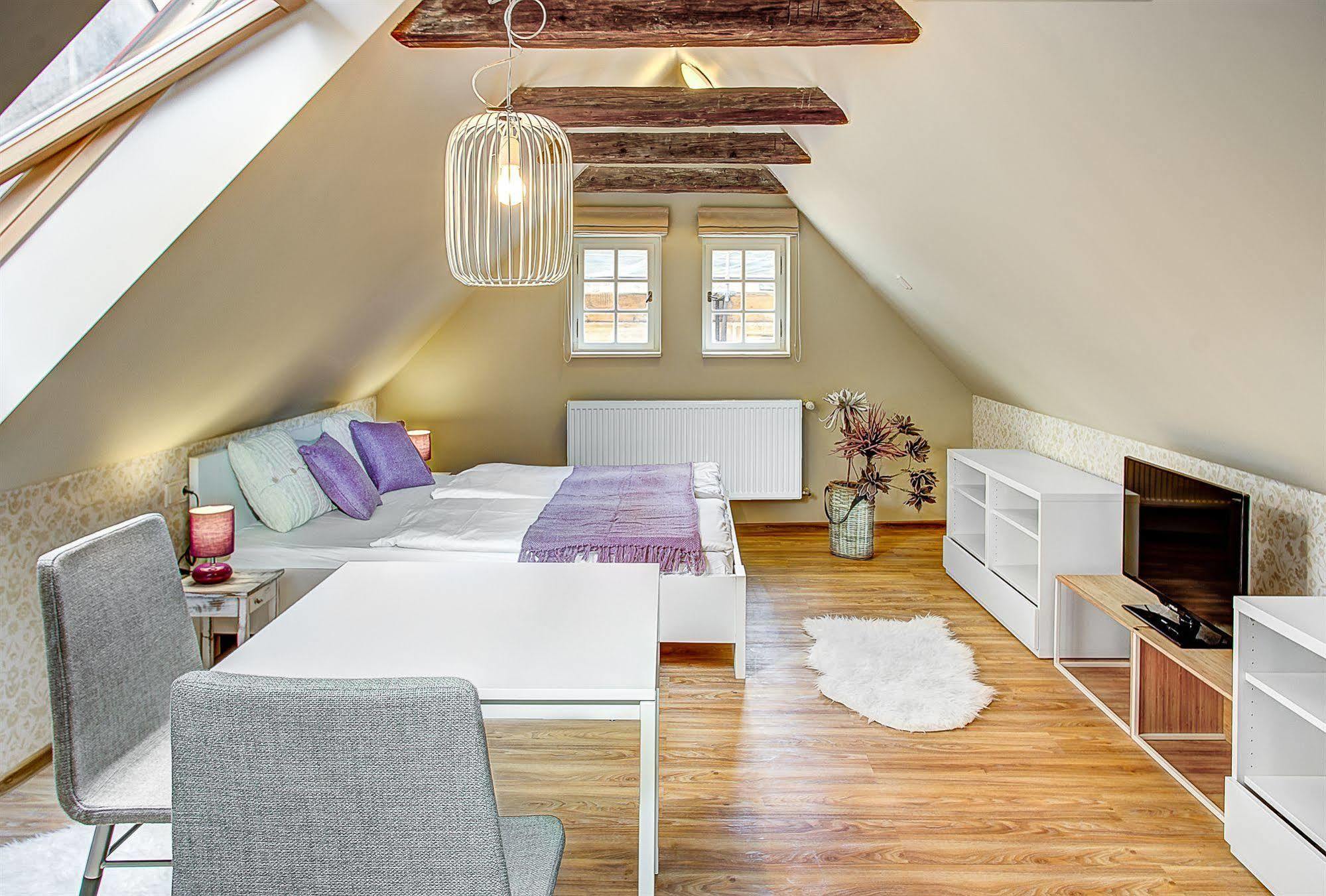 Abc Suites Praha Bagian luar foto