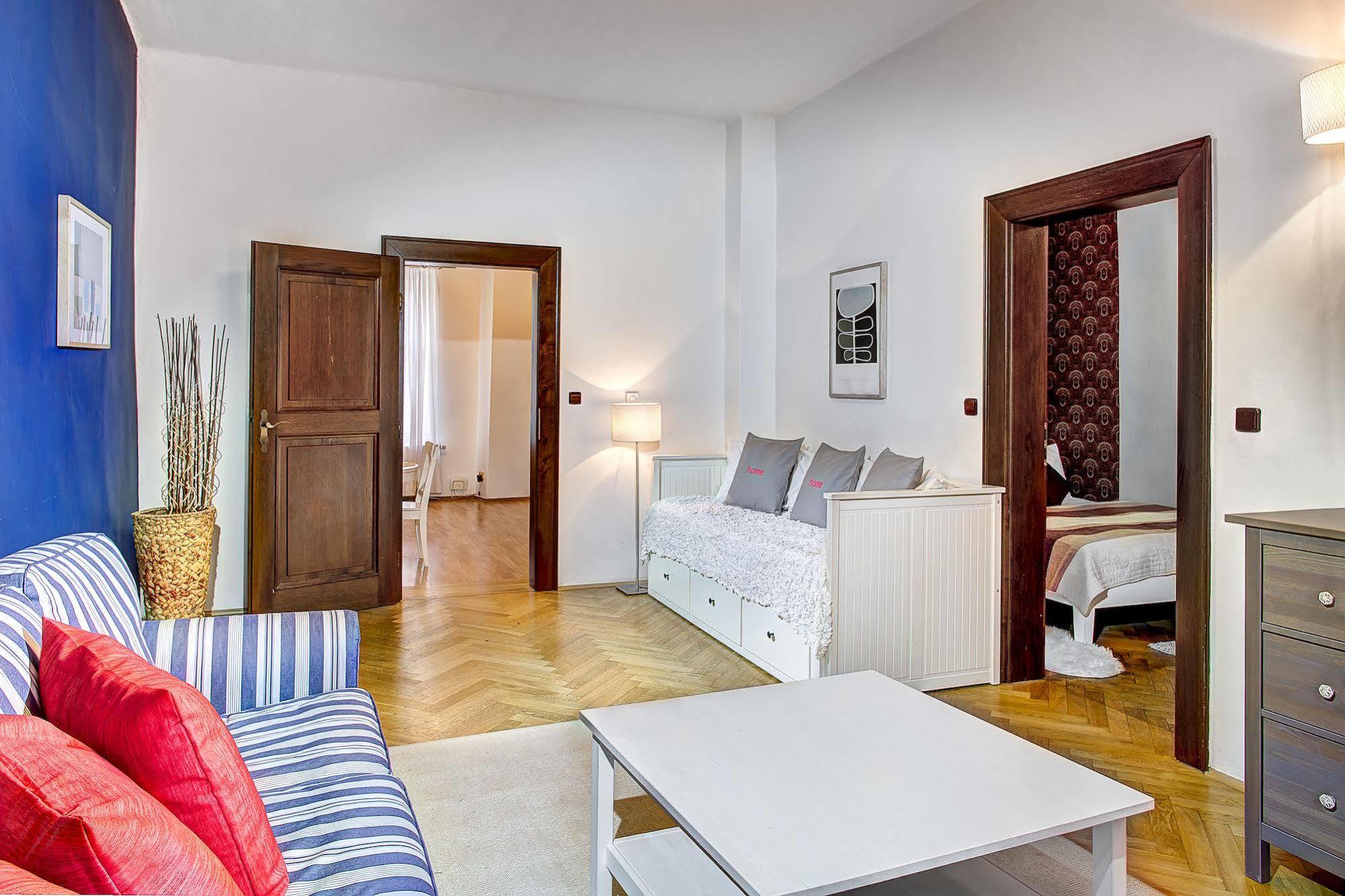 Abc Suites Praha Bagian luar foto