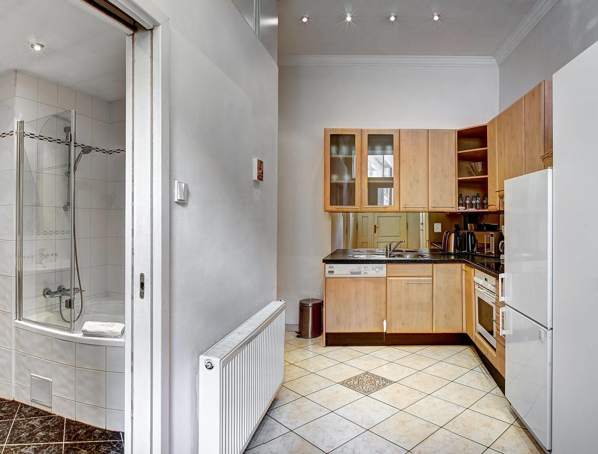 Abc Suites Praha Bagian luar foto